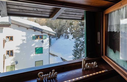 Teola Casa | Confortevole Mansarda nel Cuore di Livigno