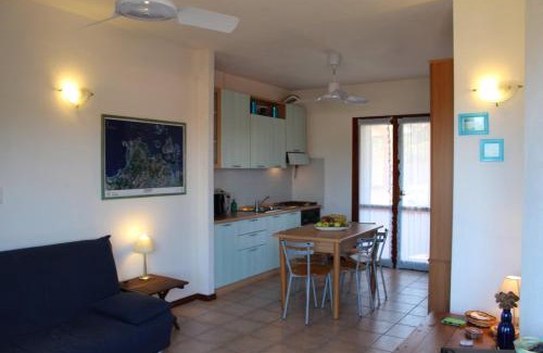 San Pasquale Casa | Confortevole Trilocale con Vista Mare a San Pasquale, Sardegna