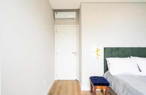 Barra Velha Apartamento | Conforto e Estilo Vista para o Mar Hidromassagem Wi-Fi Ar Condicionado Vaga Privativa e a Passos da Praia