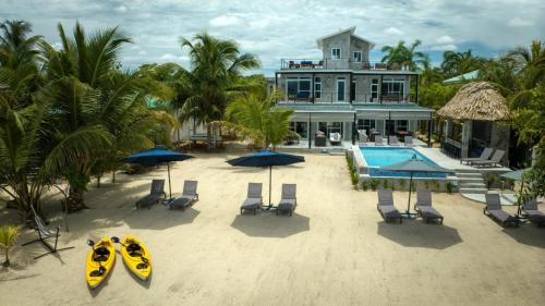 Placencia Apartamento | Conmigo Villas - 6 Bedroom Beachfront with Pool