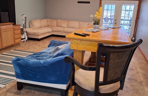 Troutman Apartamento | Connect with nature on private horse farm. Kid & Pet friendly