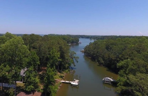 Reedville Casa | Connected & Relaxed @ Lone Pine Cove! Waterfront!
