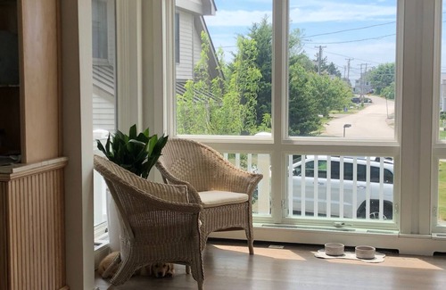 Groton Casa | Connecticut Coast Waterfront Home
