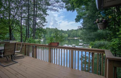 Brevard Casa | Connestee Lakefront Retreat