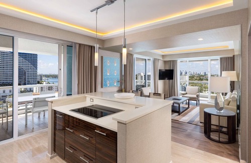 Central Beach Complejo | Conrad Fort Lauderdale Beach