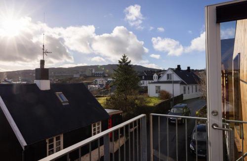 Torshavn Apartamento | CONRADSBREKKA Luxury Top Floor Apartment in Central Tórshavn