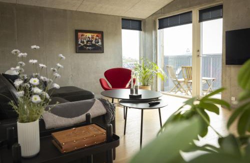 Torshavn Apartamento | CONRADSBREKKA Luxury Top Floor Apartment in Central Tórshavn