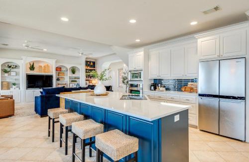Willis Casa | Conroe Lake House Luxe Pool, Private Dock and Games