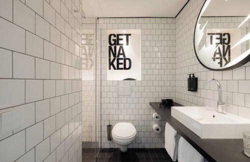 Overtoomse Sluis Hotel | Conscious Hotel The Tire Station