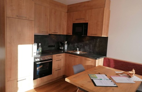 Gerlosbergeben Apartamento | Apartamento contemporáneo en Gerlosberg cerca del bosque
