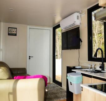 Lithonia Otro | Contained Opulence 718