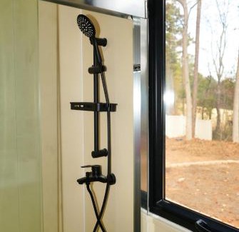 Lithonia Otro | Contained Opulence 718