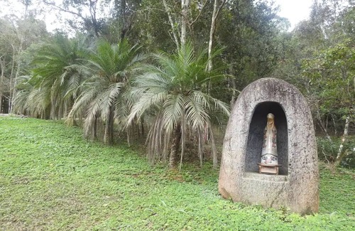 Santa Rita de Ouro Preto Casa | Container em Ouro Preto: Represa Mata Caiaque Bike