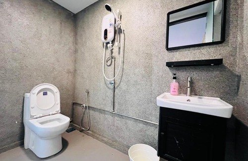 Rawang Otro | Container Stay - Resort Taman Eko Rimba Komanwel