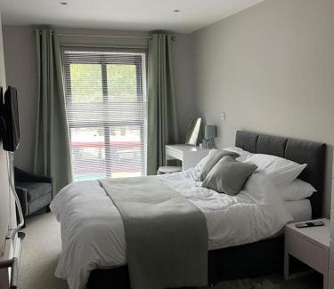 Bristol Floating Harbour Apartamento | Contemporary 1BD Flat - Bristol City Centre!