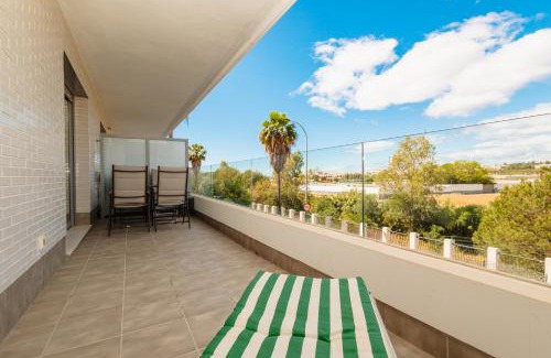 Nueva Andalucia Apartamento | Contemporary 2 bedroom apartment in Nueva Andalucia