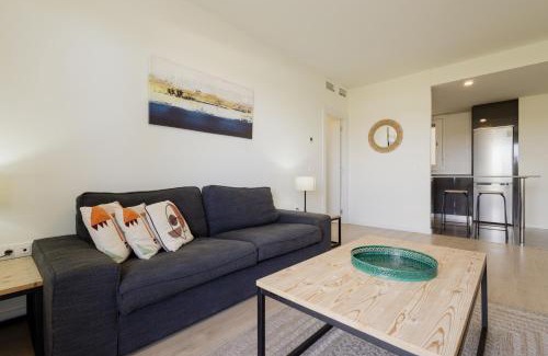 Nueva Andalucia Apartamento | Contemporary 2 bedroom apartment in Nueva Andalucia