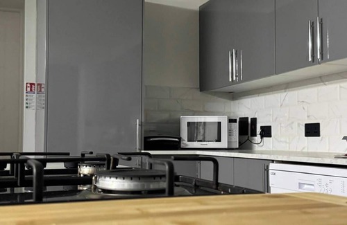West Thurrock Casa | Contemporary 2bed house with Parking