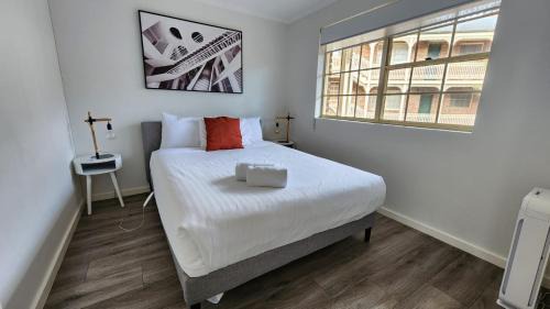 Manuka Casa | Contemporary 2BR Apt w Free Parking - Hosted by Canstay