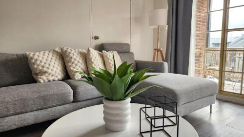 Manuka Casa | Contemporary 2BR Apt w Free Parking - Hosted by Canstay