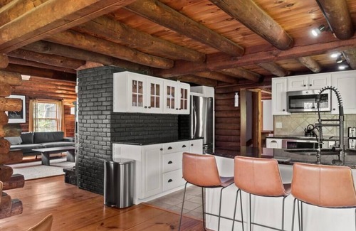 Ludlow Cabina | Contemporary 4-BR Cabin 5-min to Okemo