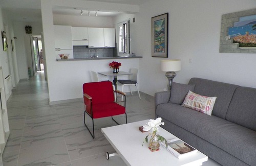 Cap-d'Antibes Apartamento | Apartamento moderno en Antibes con terraza privada