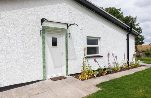 Downpatrick Casa | Contemporary Casita on the Mourne coastal route between Tyrella and Newcastle.