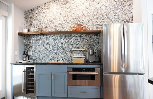 Lansing Casa | Contemporary Cayuga Lakehouse 3BR/3BA / Sleeps 9