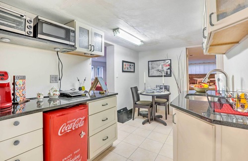 Silverton Apartamento | Contemporáneo Cincinnati Apt w / WiFi Mins a Kenwood