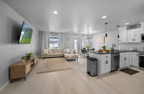 Quincy Casa | Contemporary Comfort in Quincy - Centrally Located - Near Gorge & Crescent Bar