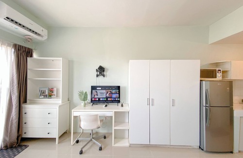 Depok Apartamento | Contemporary Designed Studio Apartment Park View Condominium