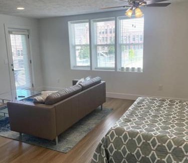 Downtown Omaha Apartamento | Contemporary Downtown Apartment