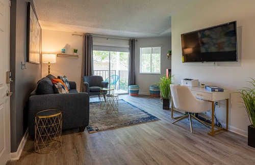 Survey Creek Apartamento | ∰ Contemporary Extended stay ∰ King Bed ∰ Near Hospitals - Cantena