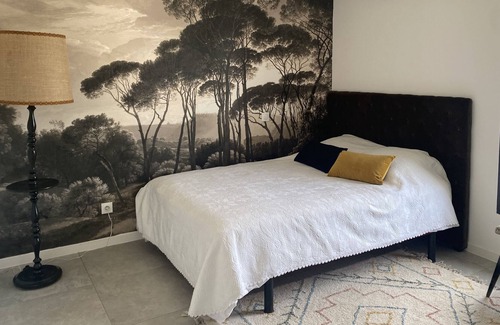 Bourg-Saint-Andeol Casa | Contemporary holiday villa Ardèche