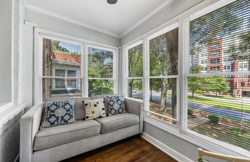 Cherry Casa | Contemporary gem in the Heart of Myers Park