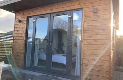 St. Eval Casa | Contemporary Guest House With Outside Barrel Sauna