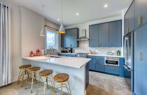 Galindo Casa | Austin Retreat - Unit A