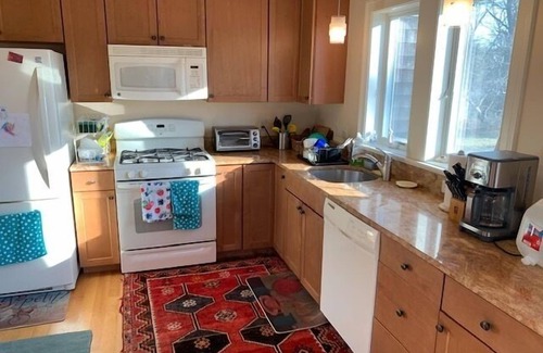 Wellfleet Casa | Contemporary Home Near Lieutenant's Island (CS0009)