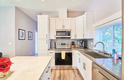 Kirkland Apartamento | Contemporary Kirkland Guest House