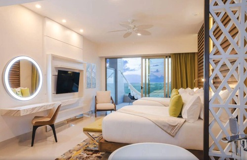 Punta Sam Complejo | Contemporary luxury retreat Oceanside 2Bedroom / 3 Bath