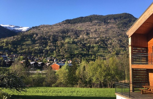 Bozel Chalet De Esquí | Chalet de montaña contemporáneo