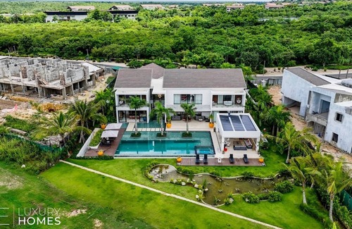 Casa de Campo Casa | Contemporary NEW 5Bdr Villa w/Pool, Hot Tub & BBQ at CDC!
