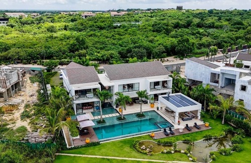 Casa de Campo Casa | Contemporary NEW 5Bdr Villa w/Pool, Hot Tub & BBQ at CDC!