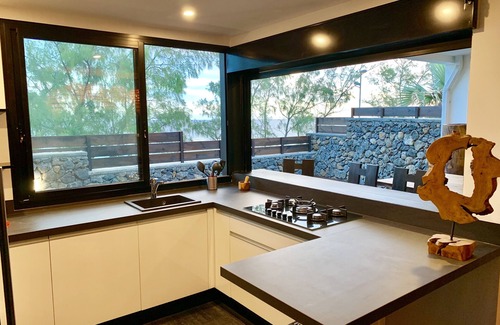 Saint-Pierre De La Reunion Villa | Villa contemporánea frente al mar, estilo balinés puro, diseño, lujo, moderno