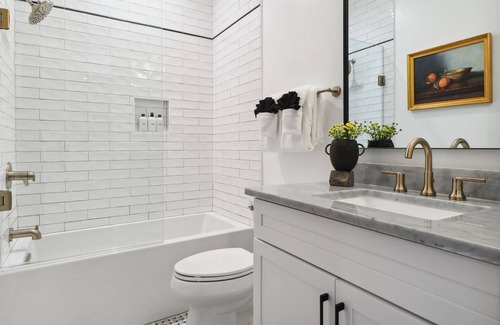 Historic Downtown Savannah Casa | Contemporary Savannah Retreat | Near Forsyth Park