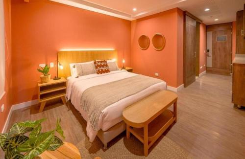 Los Naranjos Apartamento | Contemporary Space Steps from El Tesoro 305