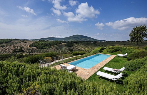 Capalbio Villa | Villa moderna con piscina privada y hermosas vistas abiertas