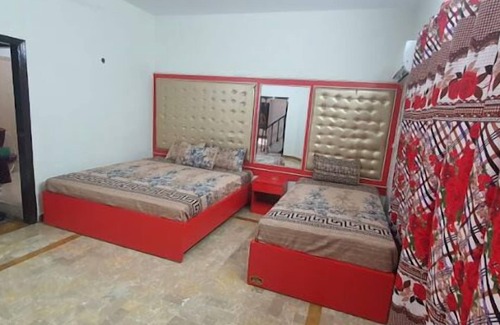Gulshan-e-Iqbal Casa | Continental Guest house