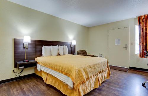 Hidden Valley Hotel | Continental Inn - Charlotte