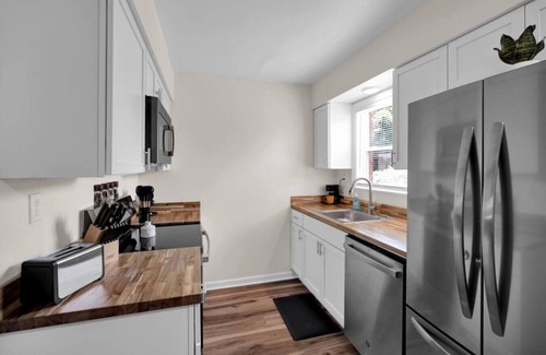 Newburgh Apartamento | Contract Worker Getaway!